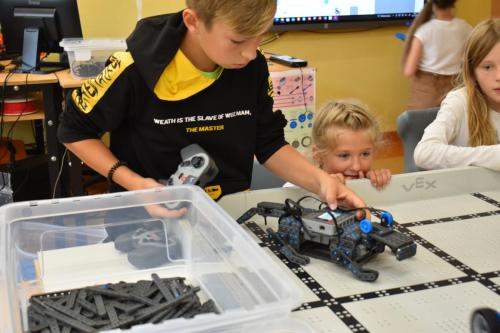 warsztaty vex iq dla dzieci ukrainy-12