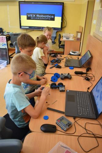 warsztaty vex iq dla dzieci ukrainy-5