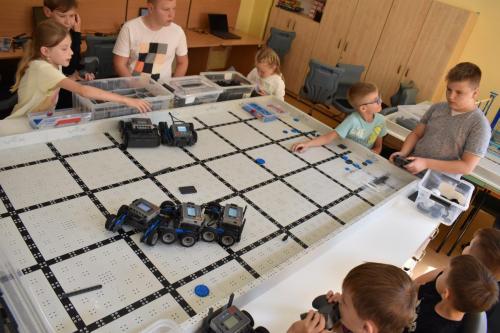 warsztaty vex iq dla dzieci ukrainy-9