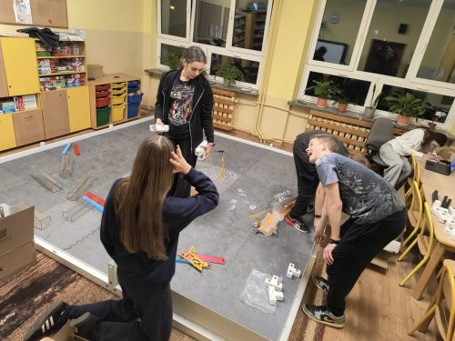 vex v5 team 60027X-21