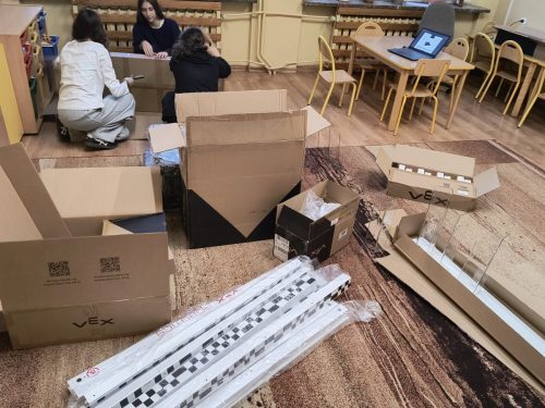 vex v5 team 60027X-8